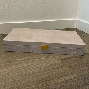 Light pink shagreen case